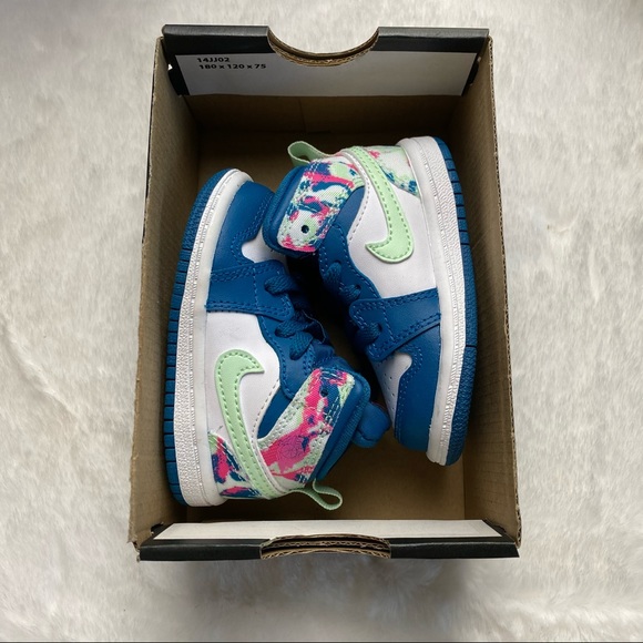 Air Jordan 1 Mid Green Abyss Frosted Spruce - Picture 5 of 5